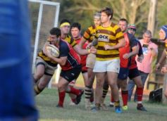 Foto de la galería: Batacazo de Centro en la cancha de Tacurú