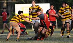 Foto de la galería: Batacazo de Centro en la cancha de Tacurú