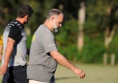 Foto de la galería: Batacazo de Centro en la cancha de Tacurú