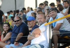 Foto de la galería: Batacazo de Centro en la cancha de Tacurú