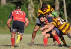 Foto de la galería: Batacazo de Centro en la cancha de Tacurú
