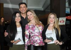 Foto de la galería: La gente disfrutó del buen clima del sábado en Itakuá