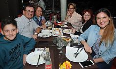 Foto de la galería: La gente disfrutó del buen clima del sábado en Itakuá