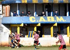 Foto de la galería: Empate entre Mitre y Sporting