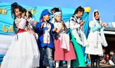 Foto de la galería: Autoridades de la EBY participaron de la celebración del 25 de Mayo con vecinos del barrio Fátima
