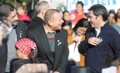 Foto de la galería: Autoridades de la EBY participaron de la celebración del 25 de Mayo con vecinos del barrio Fátima