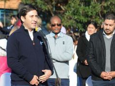 Foto de la galería: Autoridades de la EBY participaron de la celebración del 25 de Mayo con vecinos del barrio Fátima