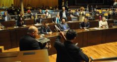 Foto de la galería: Legislatura: adhesión a la Ley de Salud Mental y un emotivo homenaje a Los Núñez
