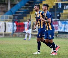 Foto de la galería: Mitre vapuleó a Guaraní por la Liga Posadeña