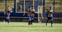 Foto de la galería: Mitre vapuleó a Guaraní por la Liga Posadeña