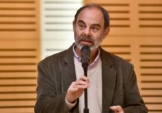 Foto de la galería: En la Legislatura entregaron los premios Andresito a la Literatura misionera