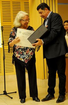 Foto de la galería: En la Legislatura entregaron los premios Andresito a la Literatura misionera