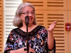 Foto de la galería: En la Legislatura entregaron los premios Andresito a la Literatura misionera