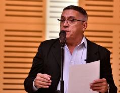 Foto de la galería: En la Legislatura entregaron los premios Andresito a la Literatura misionera