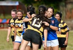 Foto de la galería: Rugby Femenino: empezó en la cancha de Centro el Torneo Oficial de la URuMi