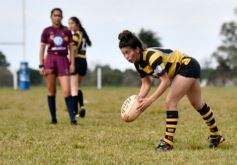 Foto de la galería: Rugby Femenino: empezó en la cancha de Centro el Torneo Oficial de la URuMi