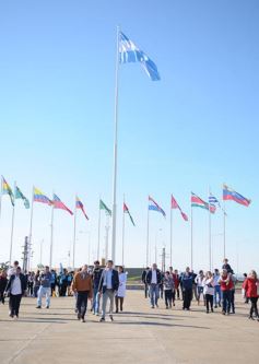 Foto de la galería: La EBY habilitó la rotonda de la avenida Quiroga y Costanera