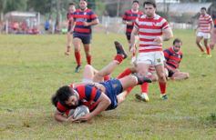 Foto de la galería: Centro lo perdió sobre el final con Regatas