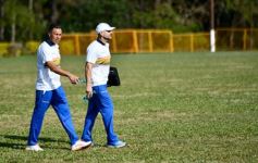 Foto de la galería: Sandro Bárbaro empezó su gestión como DT en Crucero del Norte