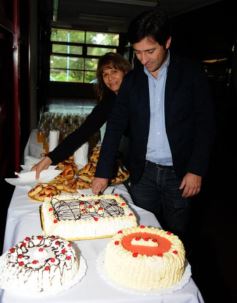 Foto de la galería: La EBY entrega certificados a egresados de informática  del programa “Conectando Futuro”