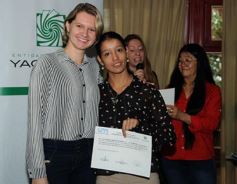 Foto de la galería: La EBY entrega certificados a egresados de informática  del programa “Conectando Futuro”