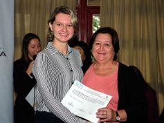 Foto de la galería: La EBY entrega certificados a egresados de informática  del programa “Conectando Futuro”