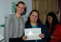 Foto de la galería: La EBY entrega certificados a egresados de informática  del programa “Conectando Futuro”