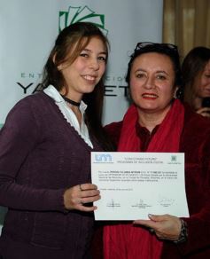 Foto de la galería: La EBY entrega certificados a egresados de informática  del programa “Conectando Futuro”