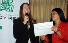 Foto de la galería: La EBY entrega certificados a egresados de informática  del programa “Conectando Futuro”