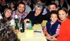 Foto de la galería: La Peña de la Librería 6 de Junio inundó de folklore al Club Alemán