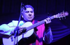 Foto de la galería: La Peña de la Librería 6 de Junio inundó de folklore al Club Alemán