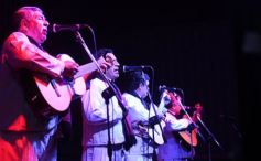 Foto de la galería: La Peña de la Librería 6 de Junio inundó de folklore al Club Alemán