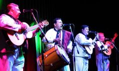 Foto de la galería: La Peña de la Librería 6 de Junio inundó de folklore al Club Alemán