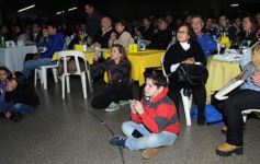 Foto de la galería: La Peña de la Librería 6 de Junio inundó de folklore al Club Alemán