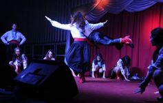 Foto de la galería: La Peña de la Librería 6 de Junio inundó de folklore al Club Alemán