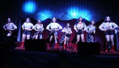 Foto de la galería: La Peña de la Librería 6 de Junio inundó de folklore al Club Alemán