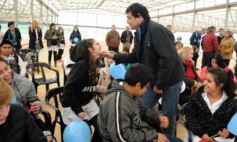 Foto de la galería: Aniversario de Emsa: jubilados de la empresa y estudiantes plantaron árboles en el Jardín Botánico