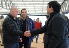 Foto de la galería: Aniversario de Emsa: jubilados de la empresa y estudiantes plantaron árboles en el Jardín Botánico