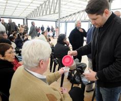 Foto de la galería: Aniversario de Emsa: jubilados de la empresa y estudiantes plantaron árboles en el Jardín Botánico