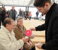 Foto de la galería: Aniversario de Emsa: jubilados de la empresa y estudiantes plantaron árboles en el Jardín Botánico