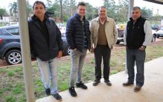 Foto de la galería: Aniversario de Emsa: jubilados de la empresa y estudiantes plantaron árboles en el Jardín Botánico