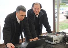 Foto de la galería: Aniversario de Emsa: jubilados de la empresa y estudiantes plantaron árboles en el Jardín Botánico