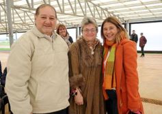 Foto de la galería: Aniversario de Emsa: jubilados de la empresa y estudiantes plantaron árboles en el Jardín Botánico