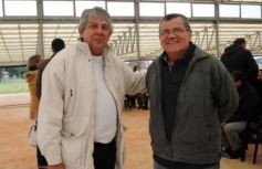 Foto de la galería: Aniversario de Emsa: jubilados de la empresa y estudiantes plantaron árboles en el Jardín Botánico