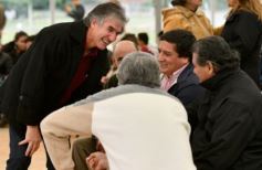 Foto de la galería: Aniversario de Emsa: jubilados de la empresa y estudiantes plantaron árboles en el Jardín Botánico