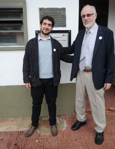 Foto de la galería: Aniversario de Emsa: ofrenda floral en el cementerio y placa en La Tablada