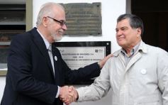 Foto de la galería: Aniversario de Emsa: ofrenda floral en el cementerio y placa en La Tablada