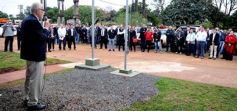 Foto de la galería: Aniversario de Emsa: ofrenda floral en el cementerio y placa en La Tablada