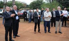Foto de la galería: Aniversario de Emsa: ofrenda floral en el cementerio y placa en La Tablada