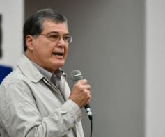 Foto de la galería: Aniversario de Emsa: ofrenda floral en el cementerio y placa en La Tablada